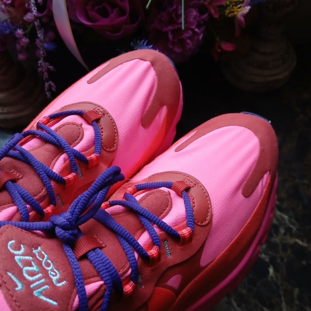 Nike Air Max 270 React Streetwear/Lifestyle Athletic Shoes Size 7 Women - Picture 7 of 15